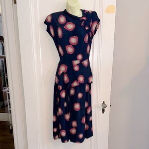 Vtg 40s/50s  Navy Blue Fitted Cap Sleeve Dress With Pink & Cream Floral Print